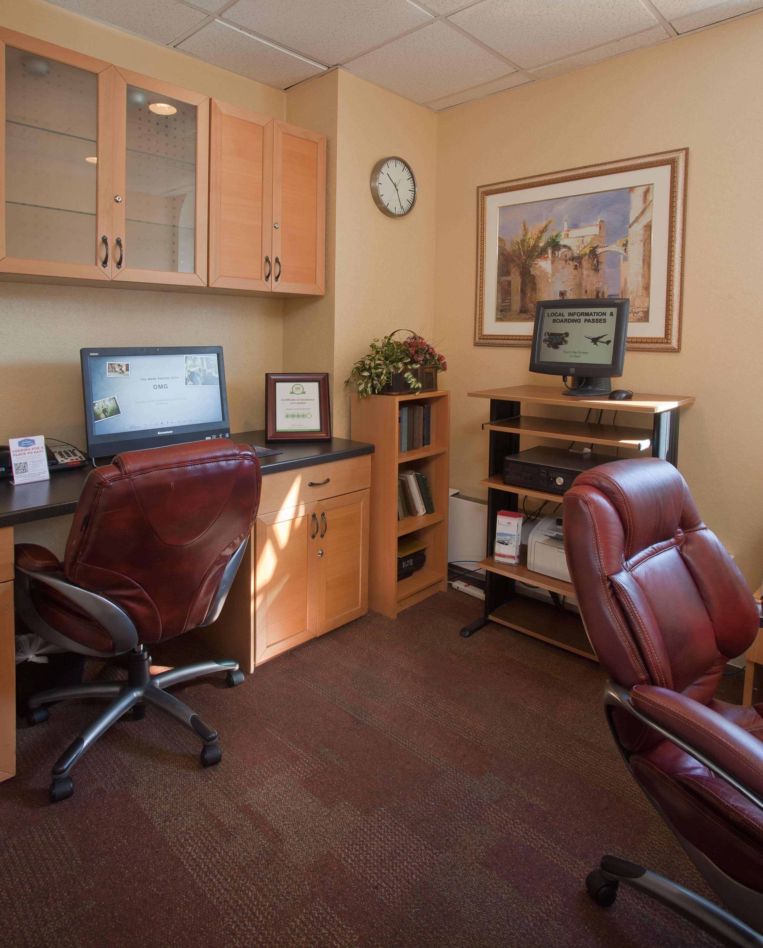 Hampton Inn & Suites Stamford Exteriér fotografie