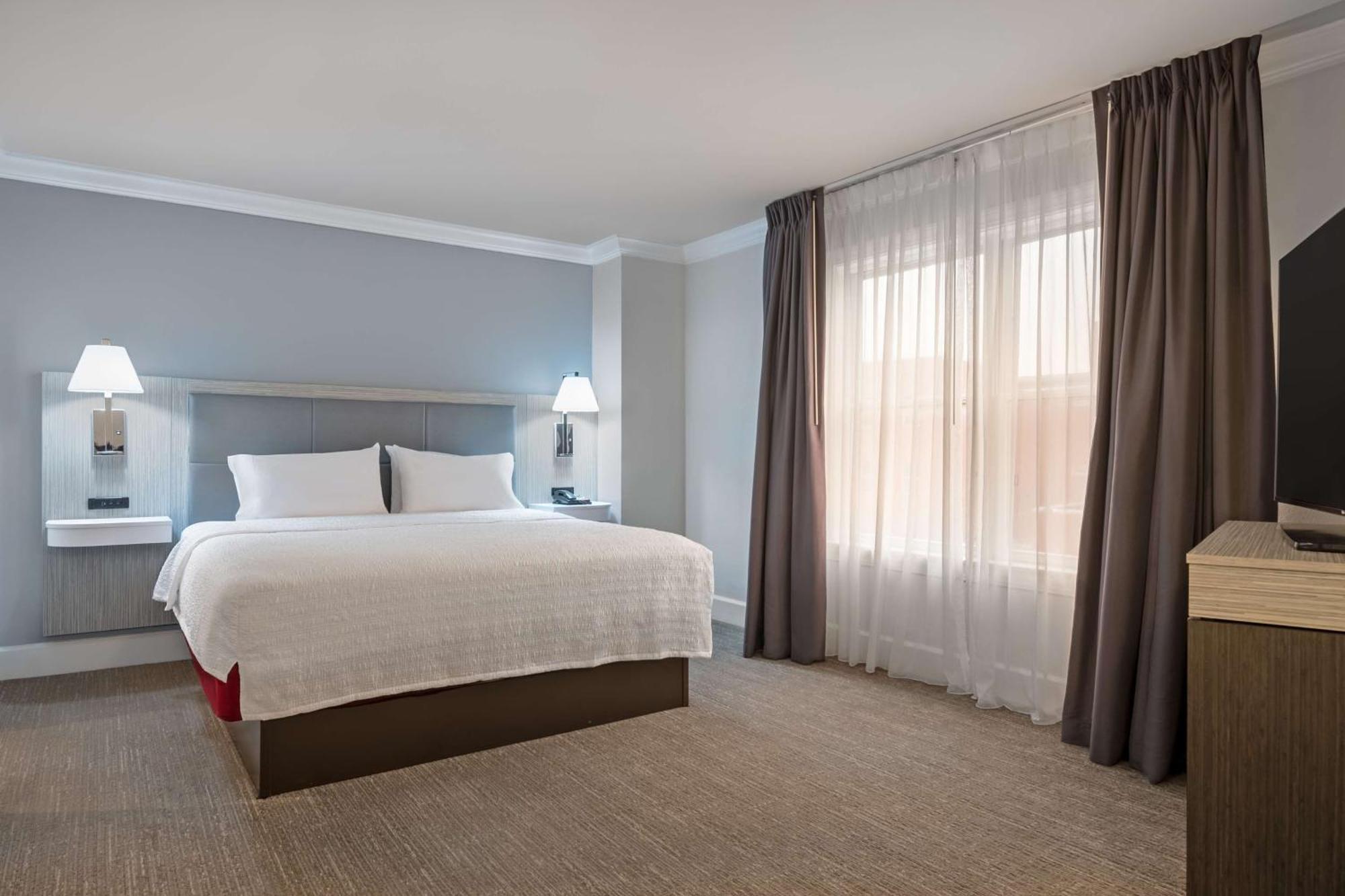 Hampton Inn & Suites Stamford Exteriér fotografie